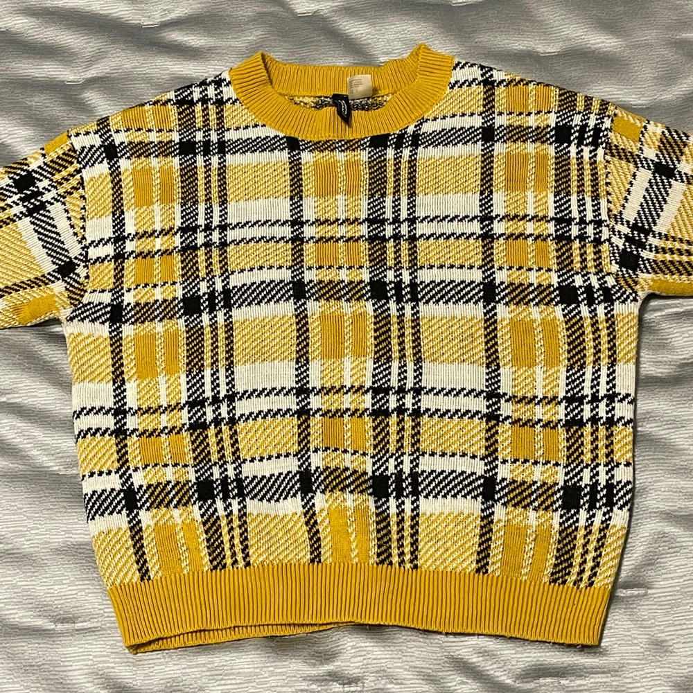 H&M yellow plaid long sleeve sweater